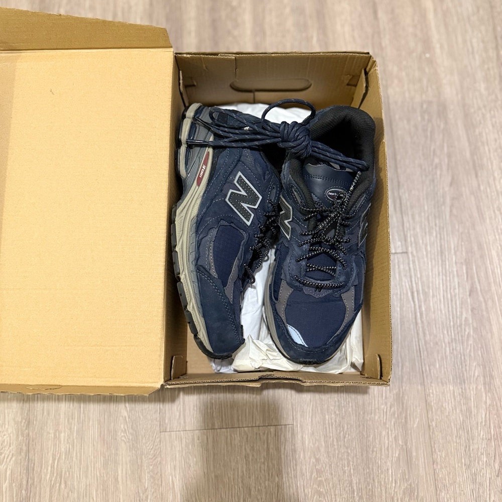 New Balance Dark Blue Athletic Shoes